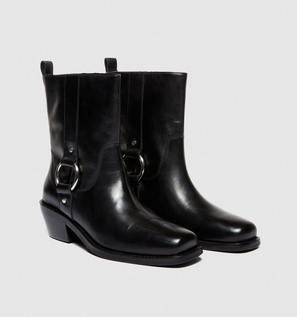 Ankle boots with metal ring - women's boots and ankle boots - Black | Sisley image number 2